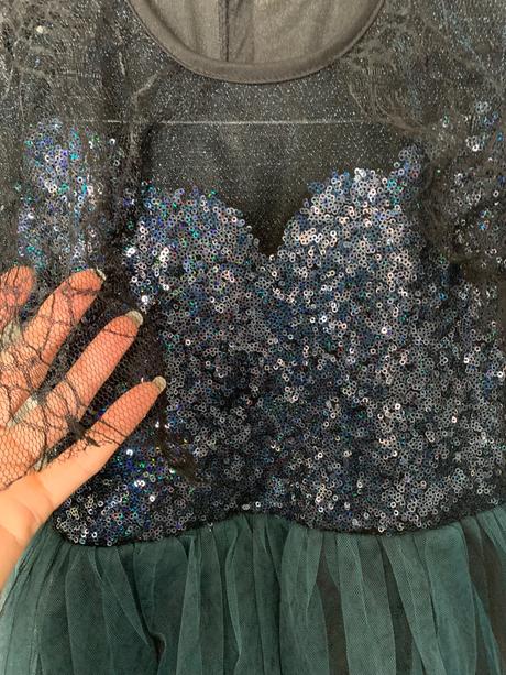 Disney deluxe halloween šaty s klobúkom, 