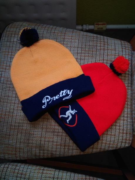 Pekné čiapky veľ.122 - 146, 122