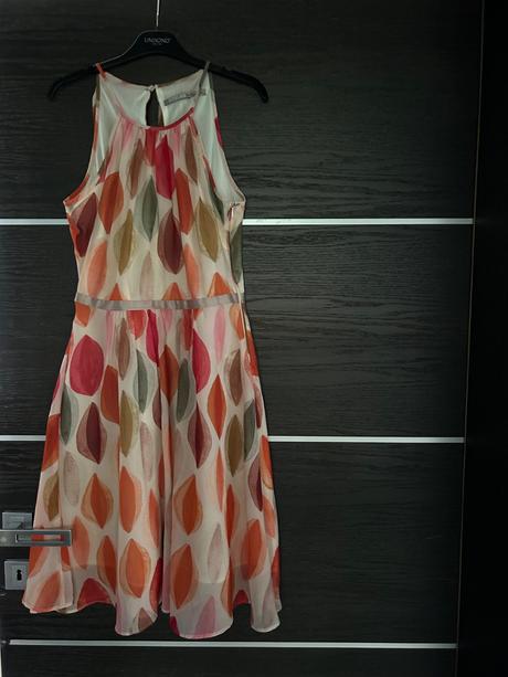 Letné spoločenské šaty, 34