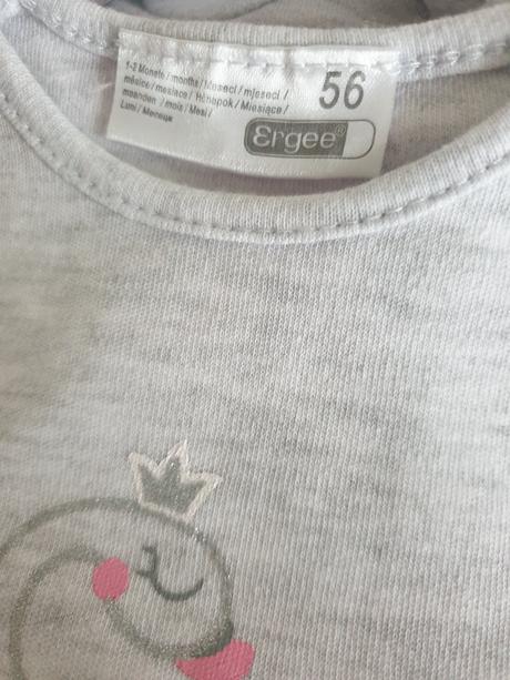 Overal so sukničkou, kik,56