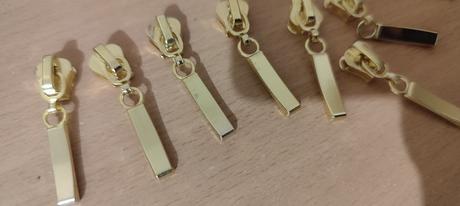 Zlaté bežce zipsy, 