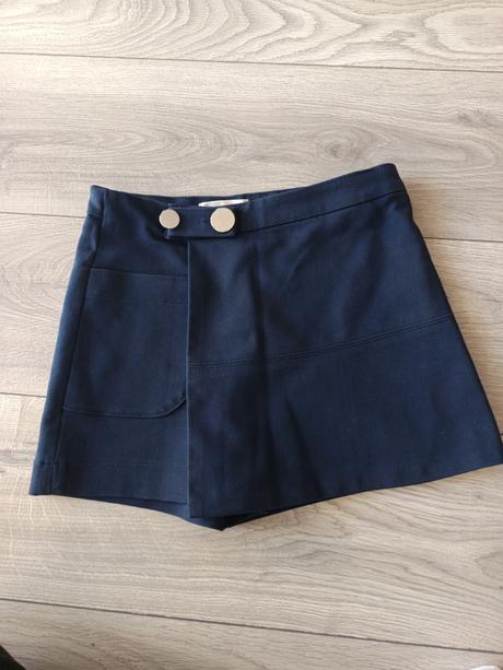 Sukňokraťasy, zara,140