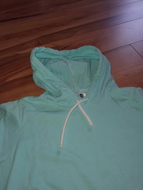 Krásne mentolove šaty s kapucňou 134/140, 134