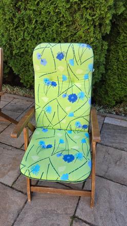 Polstrovane podsedaky na zahradne stolicky., 