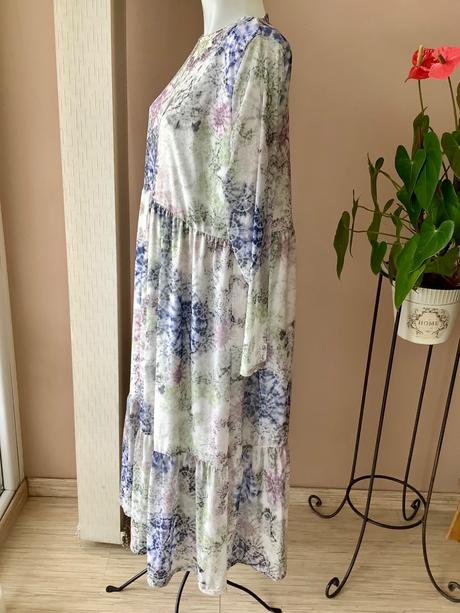 Krasne saty simply be, 46