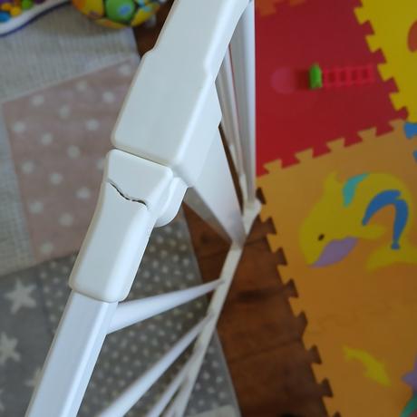 Kovová ohrádka zabrana, 