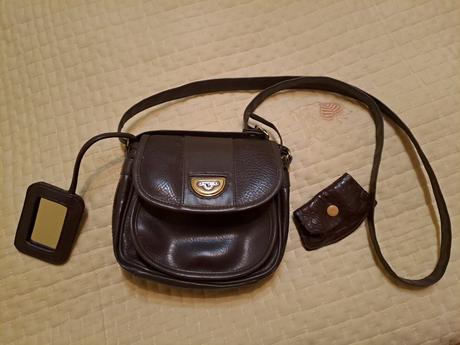Kabelka so zrkadielkom a retro penazenkou,