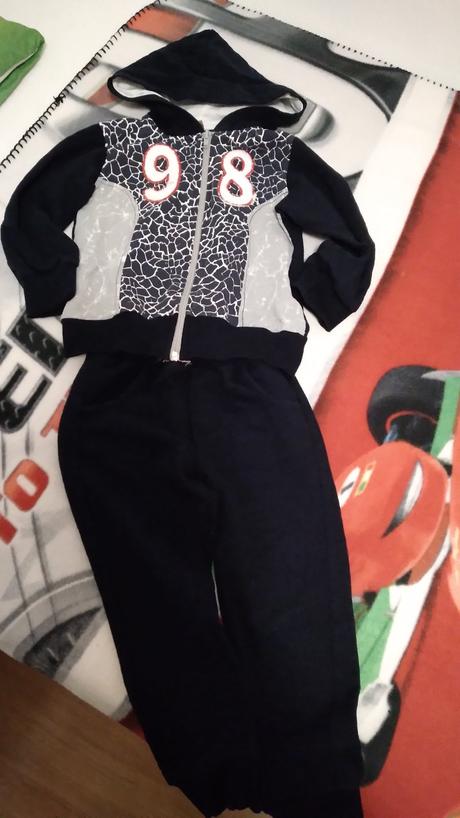 Tepláková súprava s tričkom č.98, 98