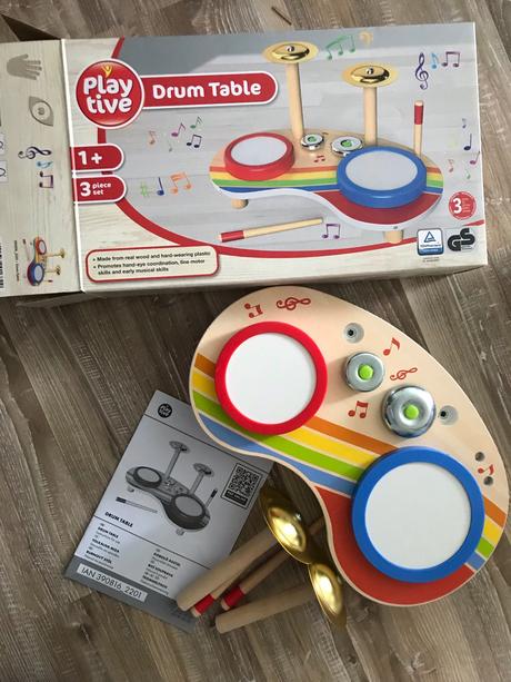 Playtive drevený hudobný nástroj/bubnovací stôl,