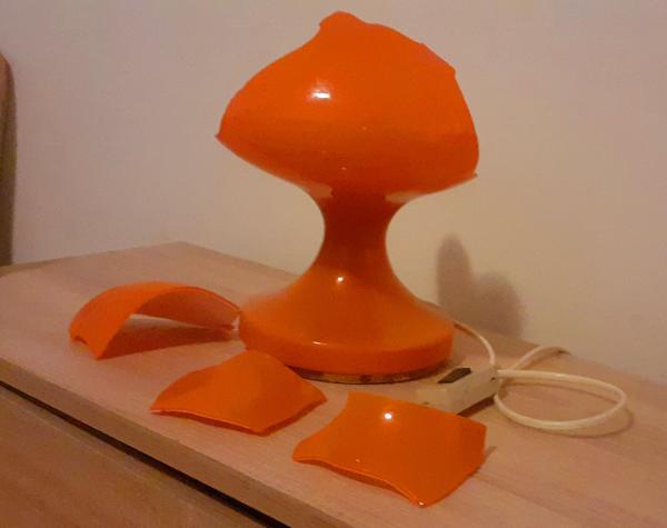 Hľadám túto retro lampu