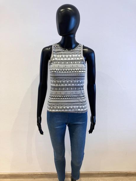 Čiernobiely top (s), clockhouse,s