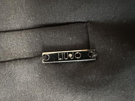 Čierna mikina na zips s volánikmi zn. liu jo, liu jo,l / m