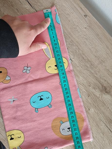 Dievčenský nákrčník, 