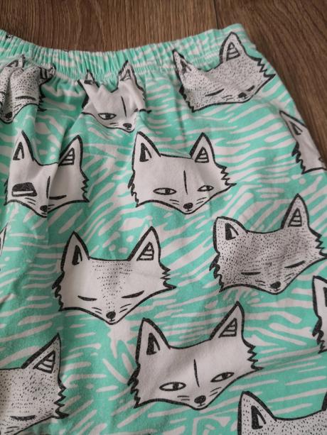 Pohodlné šortky s líškou, 98