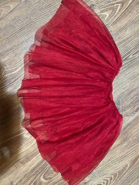 Červená sukna, reserved,122