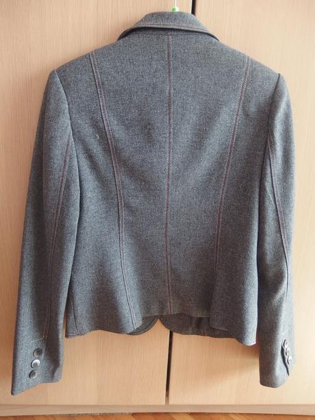 Kostým veľkosť s, 38