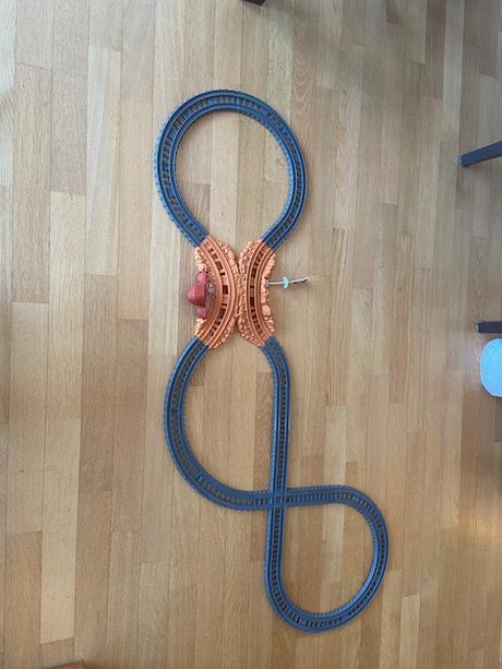 Predám vlakovú dráhu vláčik tomáš aj s vláčikmi, 