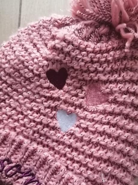 Zimná čiapka so srdiečkami, 122