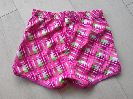 Predám dievčenské umbro kraťasy, umbro,116