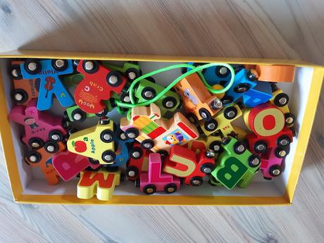 Drevený magnetický vláčik, 