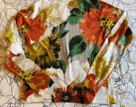 Kvetový sveter zn. next v. 34, next,34