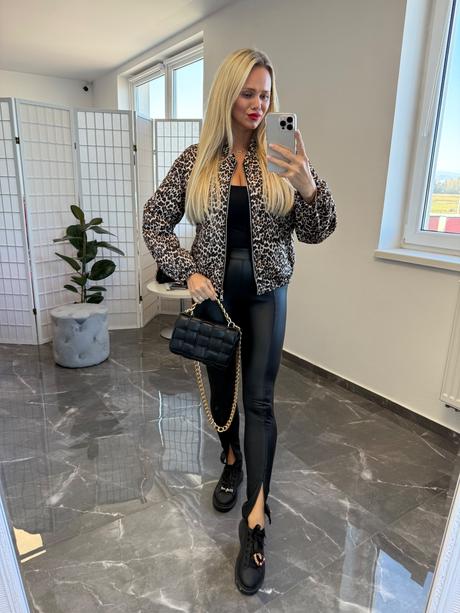 Bundička bombera, s