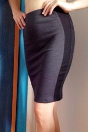 Sivo-cierna elastická sukna, s