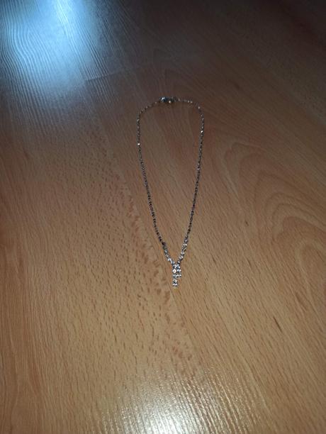 Náhrdelník so štrasom,