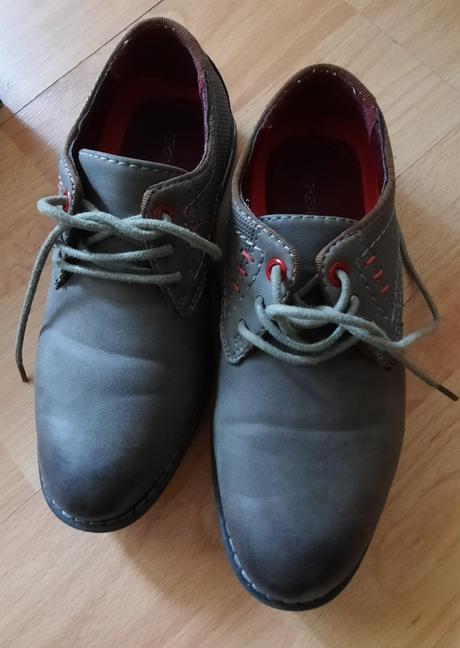 Tmavosivé elegantné chlapčenské topánky, 35