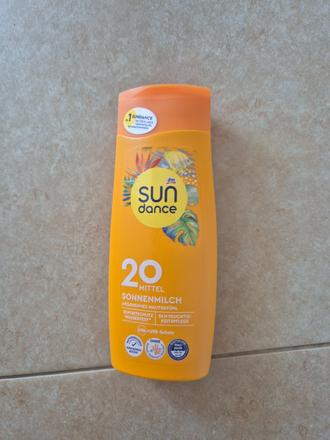 Mlieko na opalovanie 20,