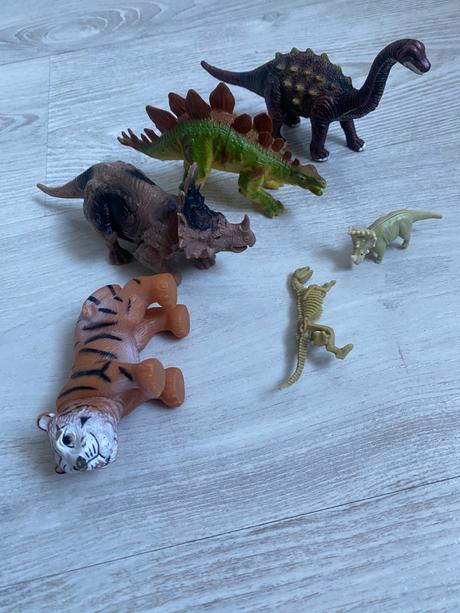 Dinosaury figurky, 