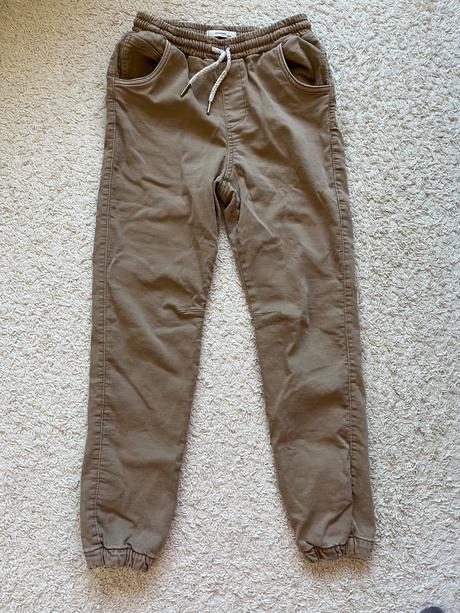 Nohavice, reserved,152