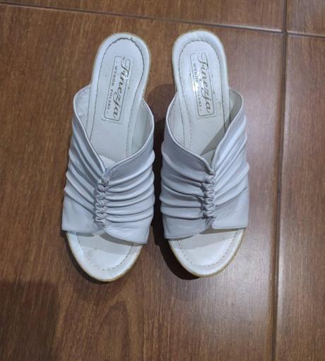 Vsuvky na platforme, 36