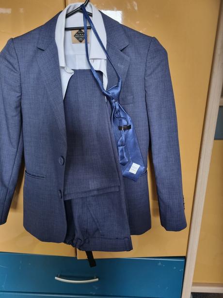 Oblek na prve svate prijmanie, 134