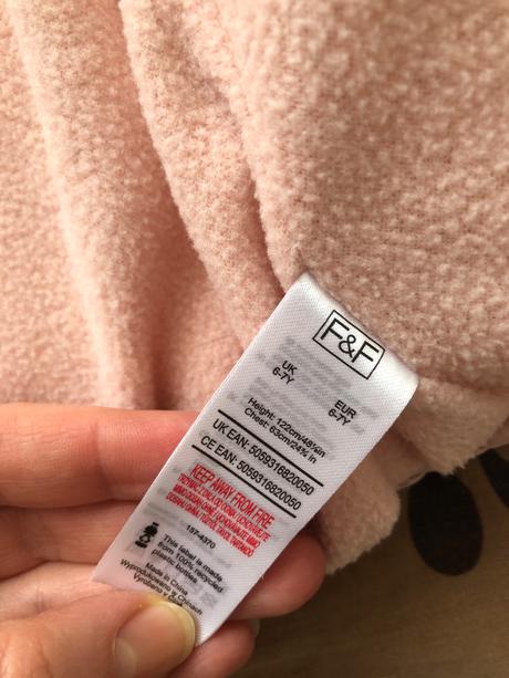 Teplá bunda, f&f,122