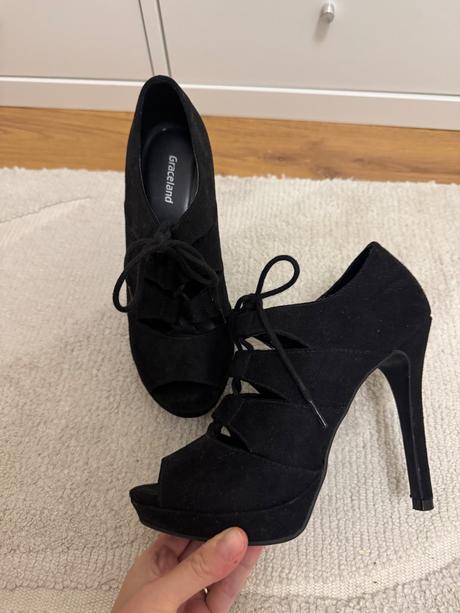 Topanky na opatku, graceland,35