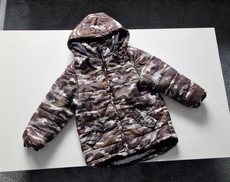 Maskáčova bunda, 116