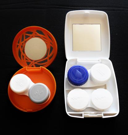 2x zrkadlové púzdro na kontaktné šošovky,