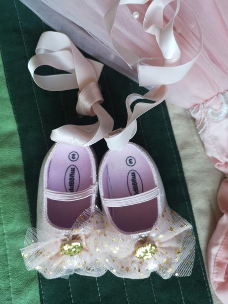 Detské spoločenské šaty, 68