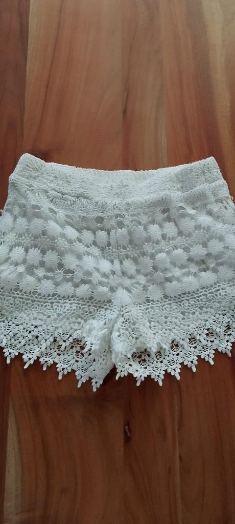 Šortky čipkované, xs