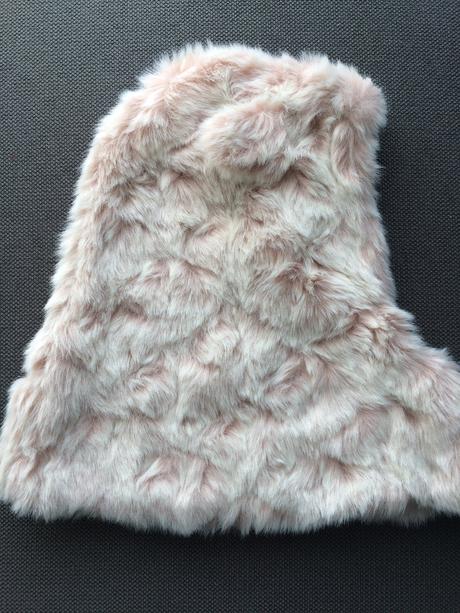 Čiapka next, next,116