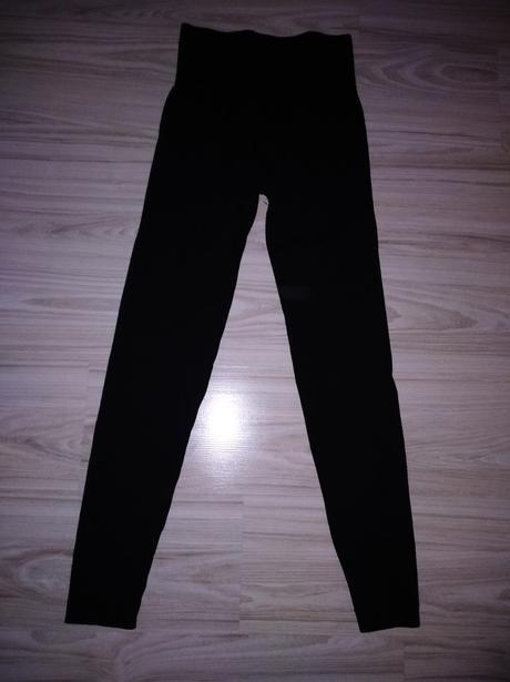 Čierne hrubšie legíny, 38