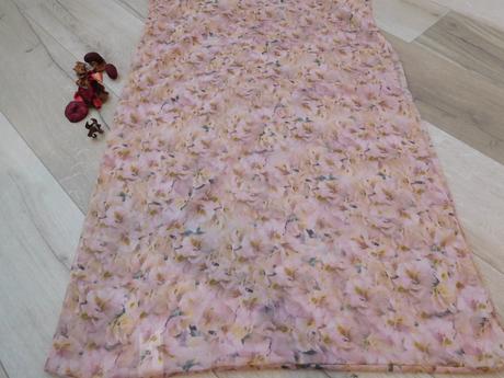 Šatka ružové kvety, 