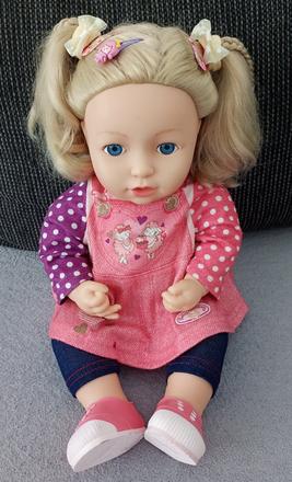 Staršia sestrička baby annabell,