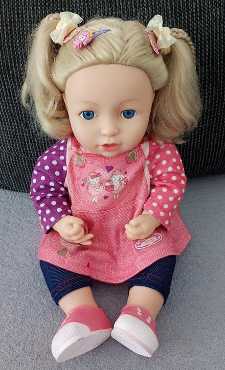 Staršia sestrička baby annabell, 