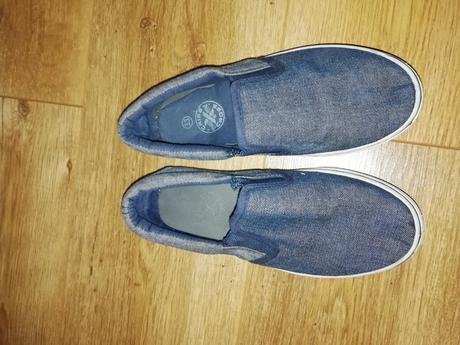 Veľmi zachovalé plátenky, 33