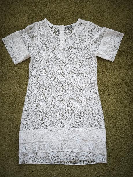 Čipkované šaty, m