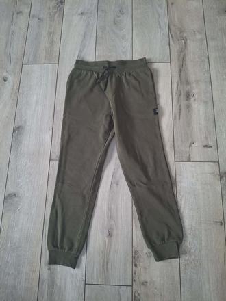 Tepláky f&f velkost 140, f&f,140