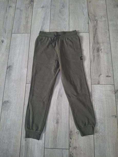 Tepláky f&f velkost 140, f&f,140