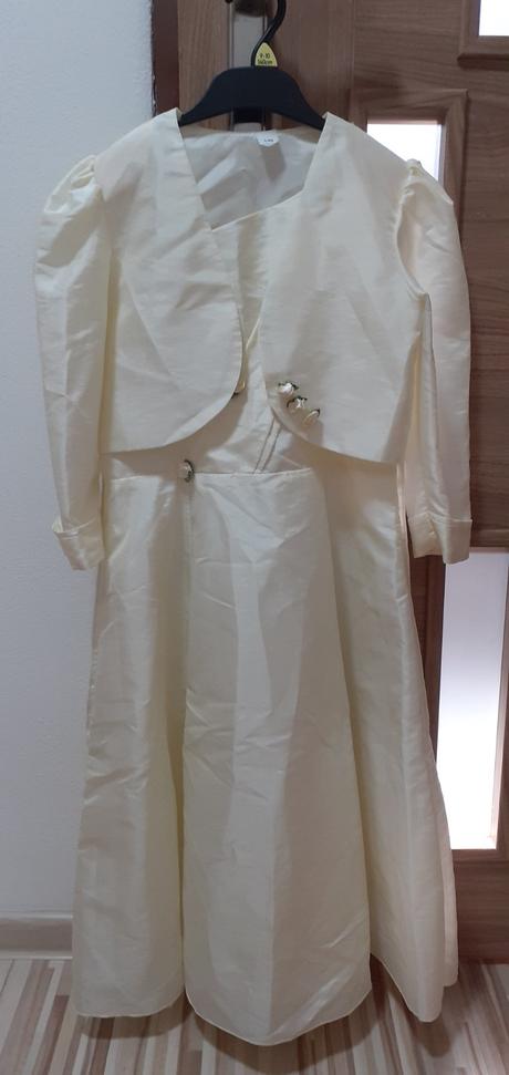 Príležitostné šaty, 140